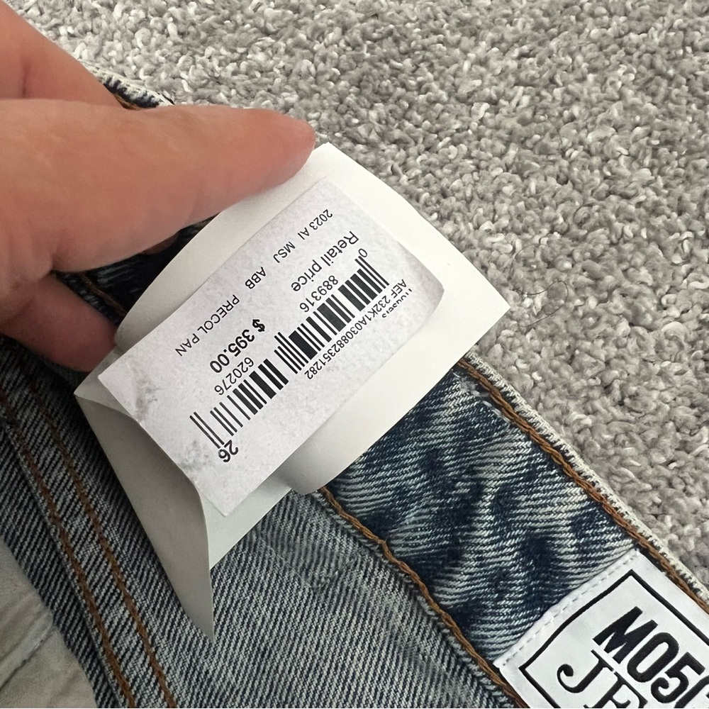 Moschino jeans NWT peace sign and heart - Picture 8 of 9